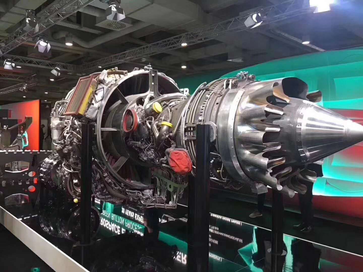 數(shù)控機械加工設(shè)備