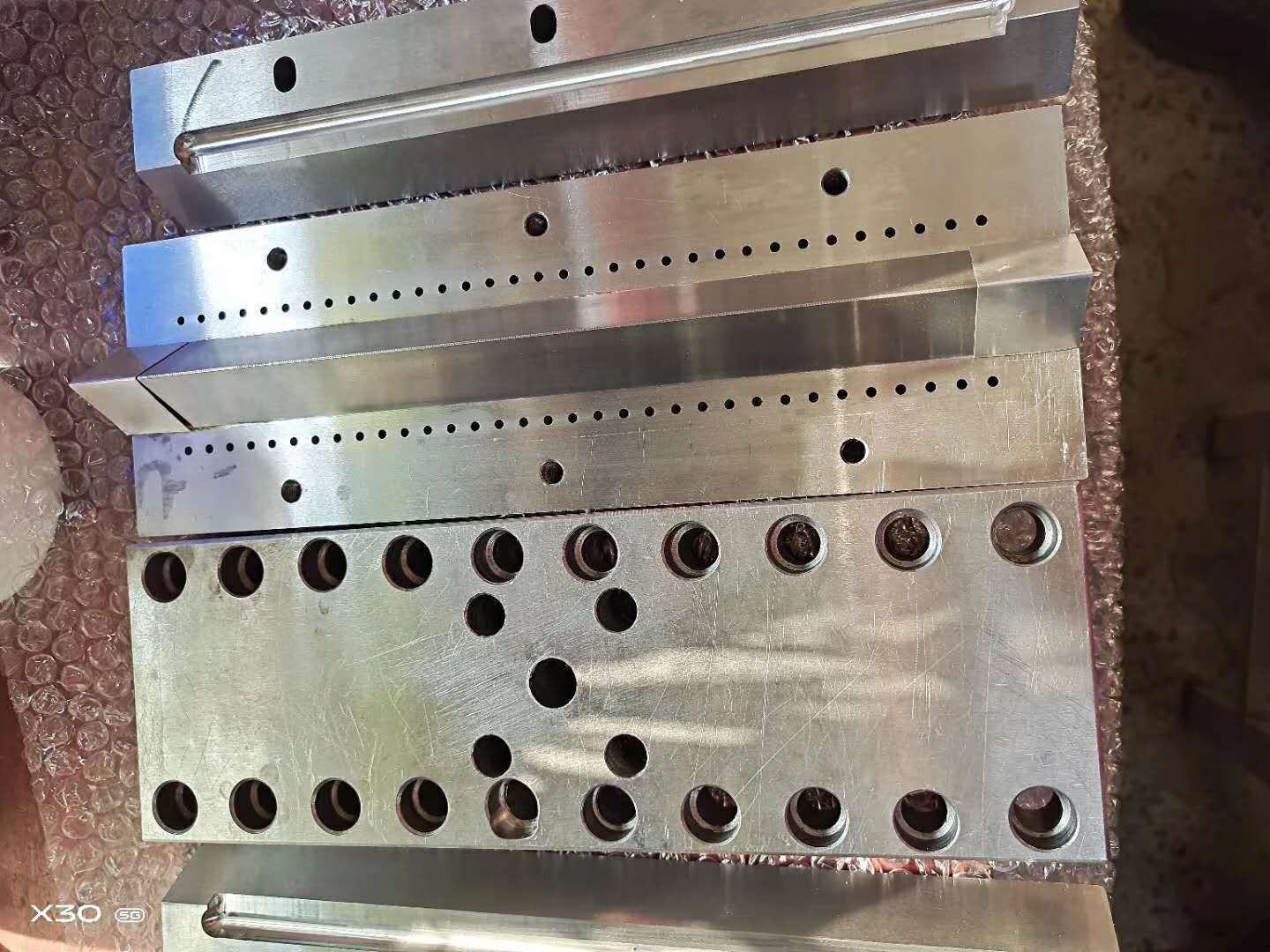 數(shù)控機械加工設(shè)備